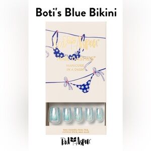 Red Aspen Blue Nail Dashes
Boti’s Blue Bikini short coffin holo b6y